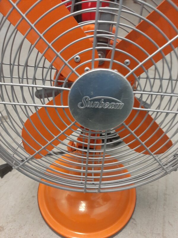 Sunbeam® Designer Series™ 12-inch Table Fan - Image 3