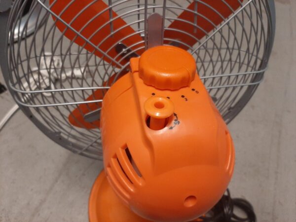 Sunbeam® Designer Series™ 12-inch Table Fan - Image 6