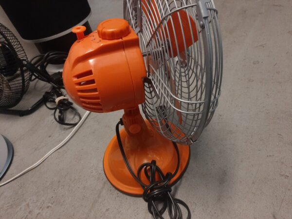 Sunbeam® Designer Series™ 12-inch Table Fan - Image 7