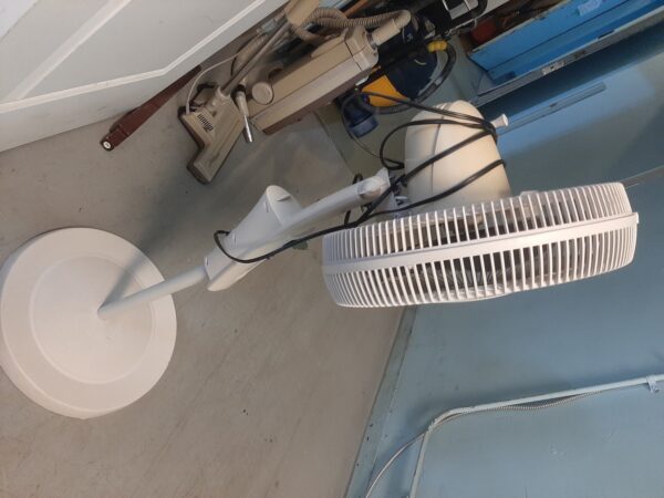 Black & Decker Typhoon oscillating fan Model- 80SF1600 - Image 8
