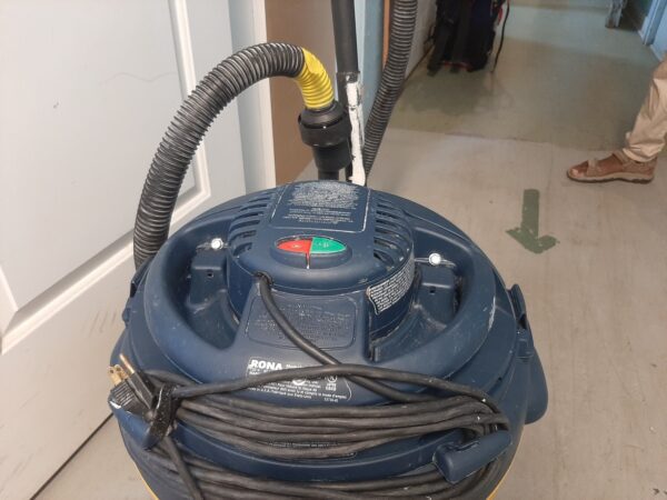 RONA 13 Gallons 6.5 Hp Portable Blower - Image 5