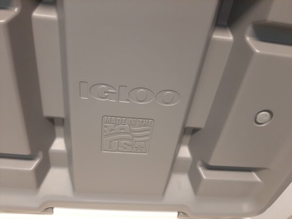 IGLOO 56L 60QT Cooler Box with Wheels and handles - Image 7
