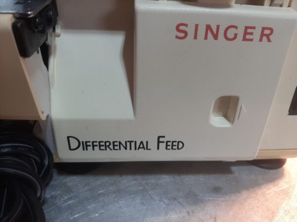 Singer 14U244B Ultralock Serger Sewing Differential Feed - Image 6