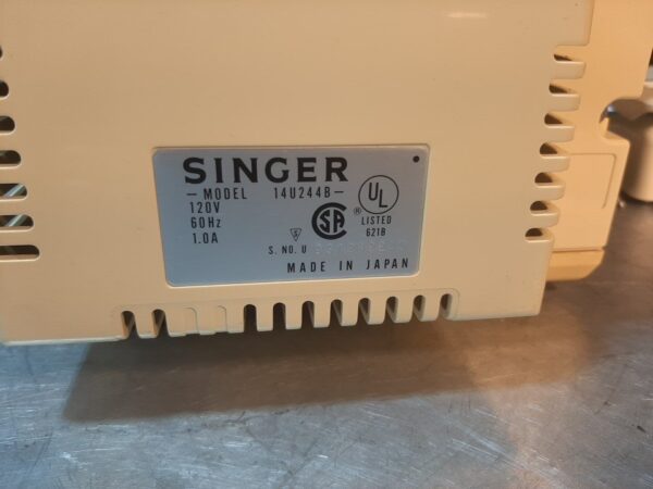 Singer 14U244B Ultralock Serger Sewing Differential Feed - Image 2