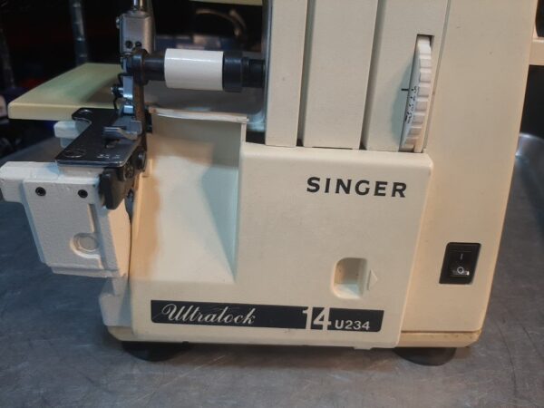 SINGER ULTRALOCK 14U234 Sewing Machine Serger - Image 2