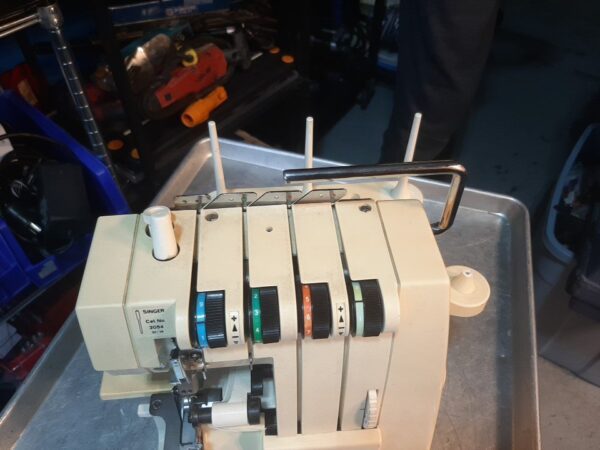 SINGER ULTRALOCK 14U234 Sewing Machine Serger