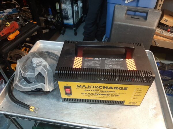 MajorPower Major Power Major Charge 24V Charger - Image 4