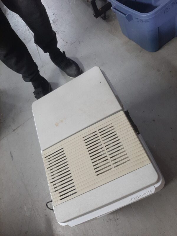 Koolatron Kargo Kooler P65 Thermoelectric Iceless 12V Cooler Warmer 31L - Image 9