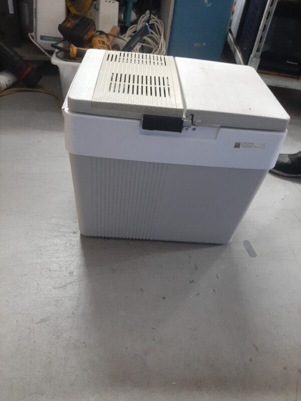 Koolatron Kargo Kooler P65 Thermoelectric Iceless 12V Cooler Warmer 31L - Image 7