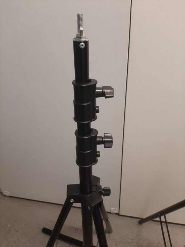 MOUNTDOG Photo Studio Backdrop Support System - Image 2