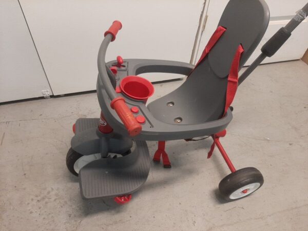 Radio Flyer 4-in-1 Stroll ‘N Trike with Activity Tray - Image 4