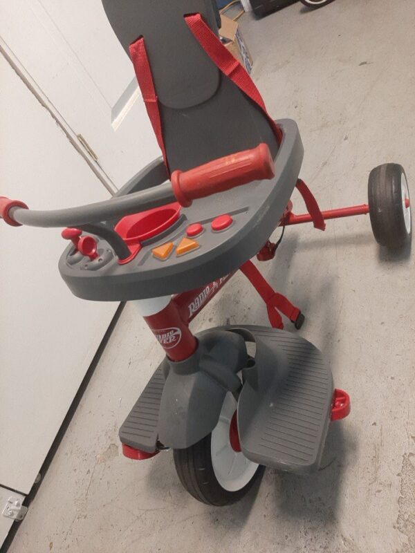 Radio Flyer 4-in-1 Stroll ‘N Trike with Activity Tray - Image 12