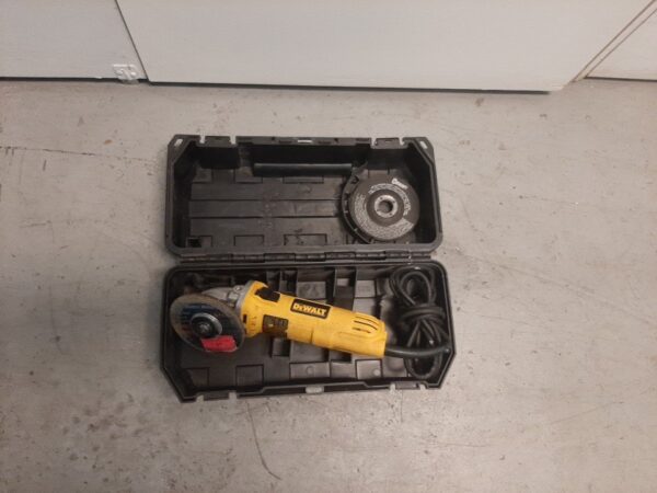 DEWALT 4-1/2 in. Small Angle Grinder with One-Touch™ Guard, Model-DWE4011