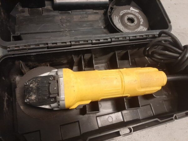 DEWALT 4-1/2 in. Small Angle Grinder with One-Touch™ Guard, Model-DWE4011 - Image 6