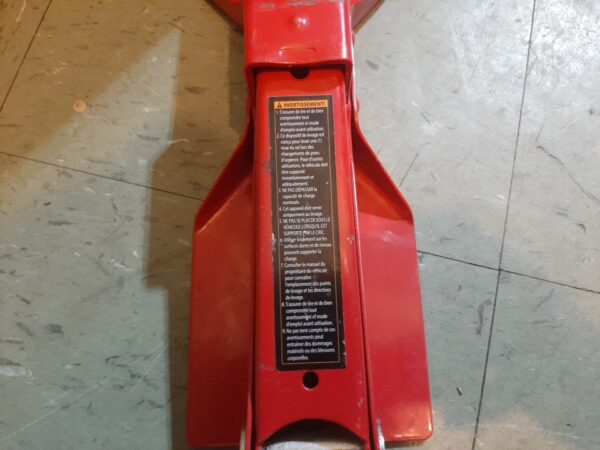 Torin Big Red Steel Scissor Jack 1.5 Ton 3000 lb Capacity - Image 2