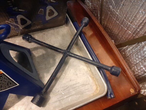 Certified Hydraulic Trolley Jack 2-Ton - Michelin Ratchet Locking Jack Stand 2T - Heavy Duty 4 Way Lug Wrench
