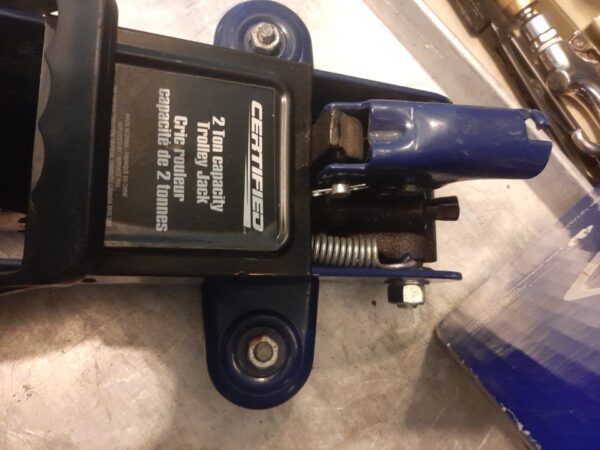 Certified Hydraulic Trolley Jack 2-Ton - Michelin Ratchet Locking Jack Stand 2T - Heavy Duty 4 Way Lug Wrench - Image 9