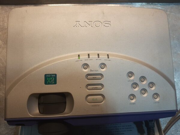 Sony VPL-CS1 SuperLite 3LCD Projector SVGA Portable w/Accessories - Image 8