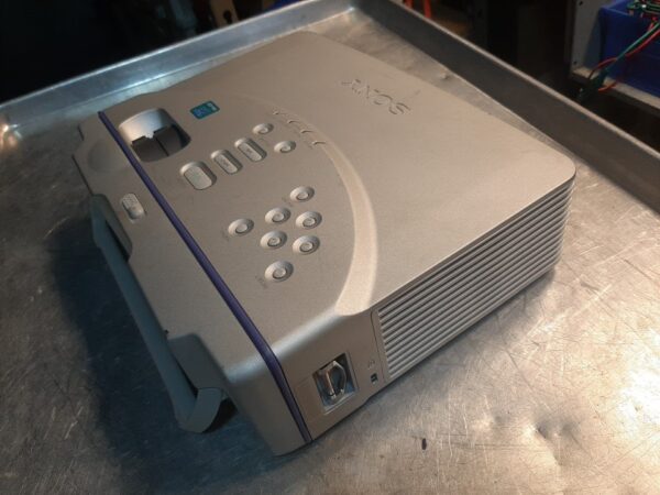 Sony VPL-CS1 SuperLite 3LCD Projector SVGA Portable w/Accessories - Image 3