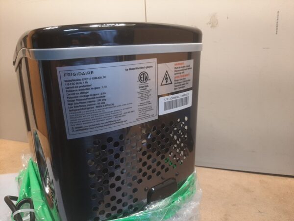 Frigidaire EFIC117-SSBLACK-SC 26 Lbs Portable Compact Maker - Image 4
