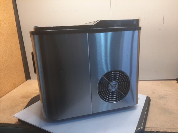 NutriChef Upgraded Digital Ice Maker Machine-Portable Stainless Steel Model-PICEM62 - Image 3