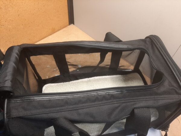 Mancro Pet Carrier Airline Approved Soft-Sided Pet Travel Bag for Cats Small Dog - Image 6