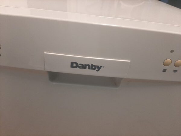 Danby Countertop 6 Place Setting Dishwasher - White SKU: DDW611WLED - Image 8