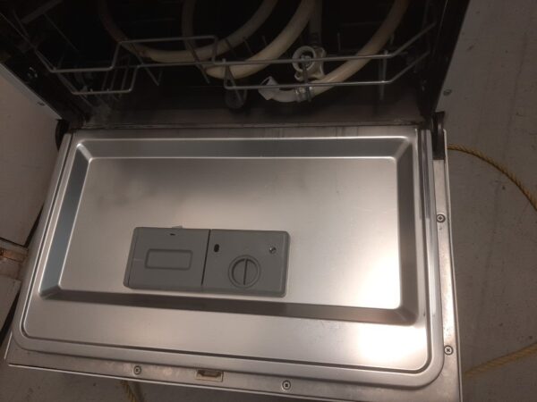 Danby Countertop 6 Place Setting Dishwasher - White SKU: DDW611WLED - Image 9