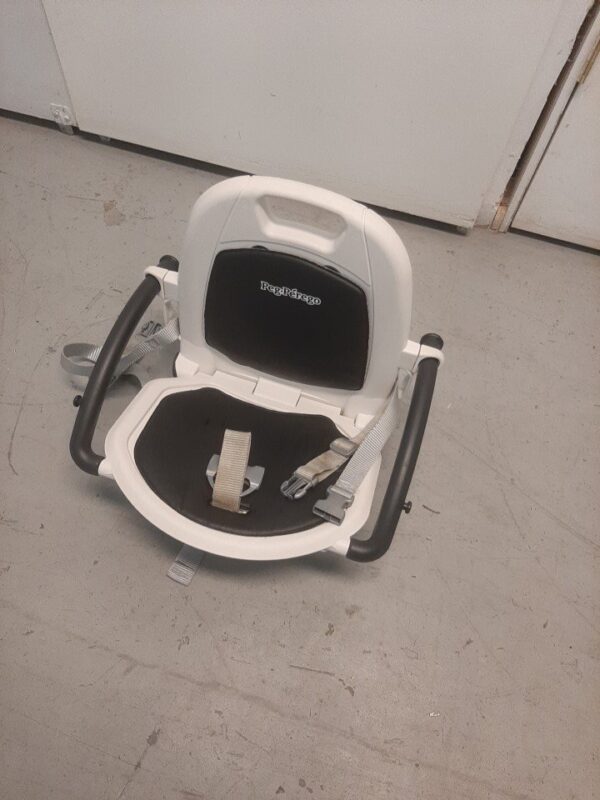 Peg Perego Realto Boosterhigh chair (used) - Image 3