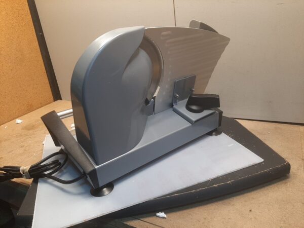 Waring Pro Stainless Steel Food Slicer FS150C - Image 9