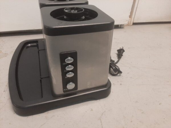 VillaWare Smoothie Bar Dual Station Blender & Server  Model# 5787 980 Watts 1400WPulse - Image 3