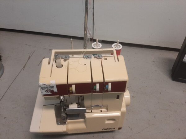Omega Serger Sewing Machine Rare 15J103 W Light And Pedal - Image 2