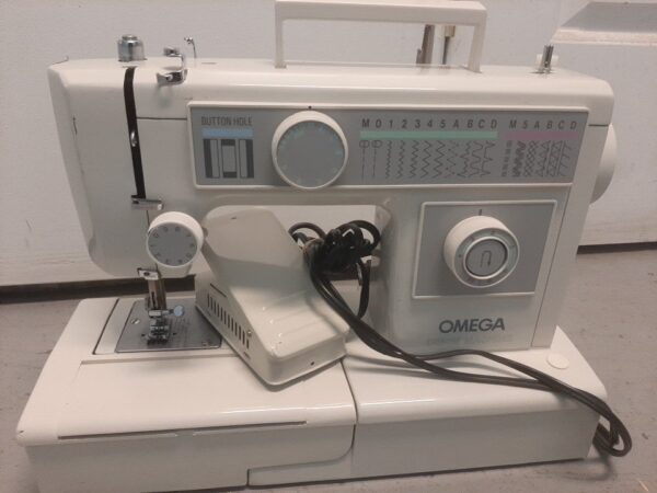 Heavy duty OMEGA 1260 sewing machine sew up to 8 layers of Jeans - Image 11